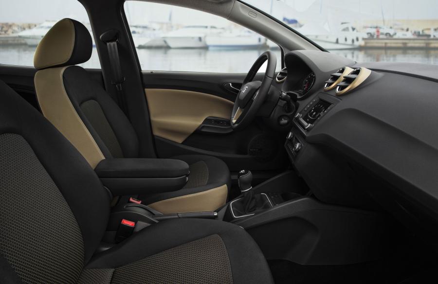  Seat Ibiza 2015 года  (фото 33 из 35)